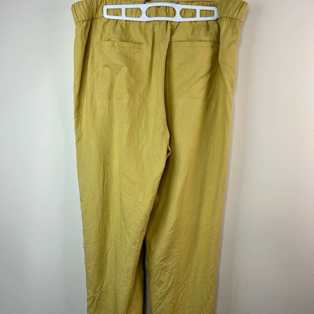 Banana Republic Linen Blend Yellow Pants, Large Petite